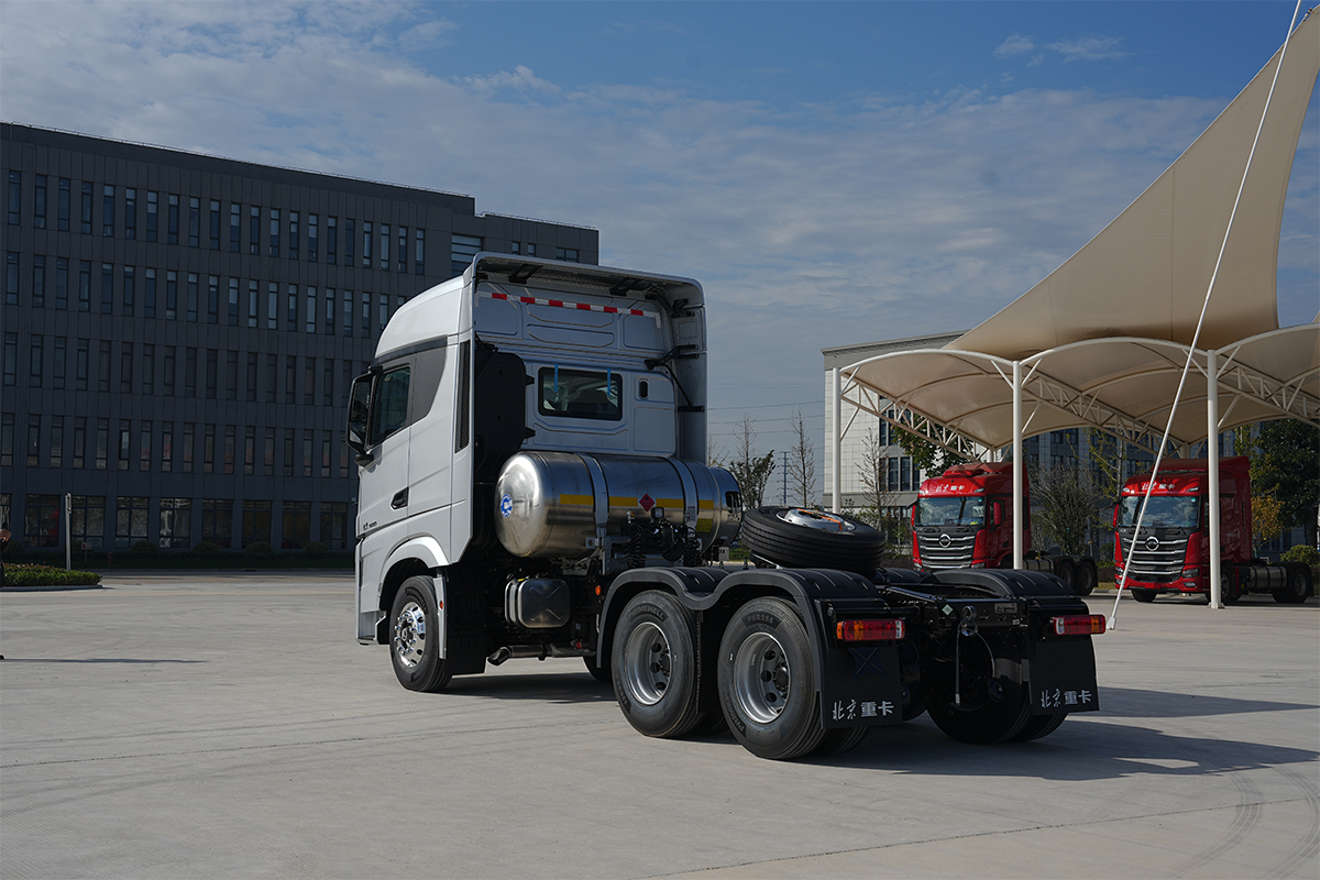 北京重卡 追夢 500馬力 6×4 國六 LNG 牽引車 煤炭運輸版（BJ4250G6CP）