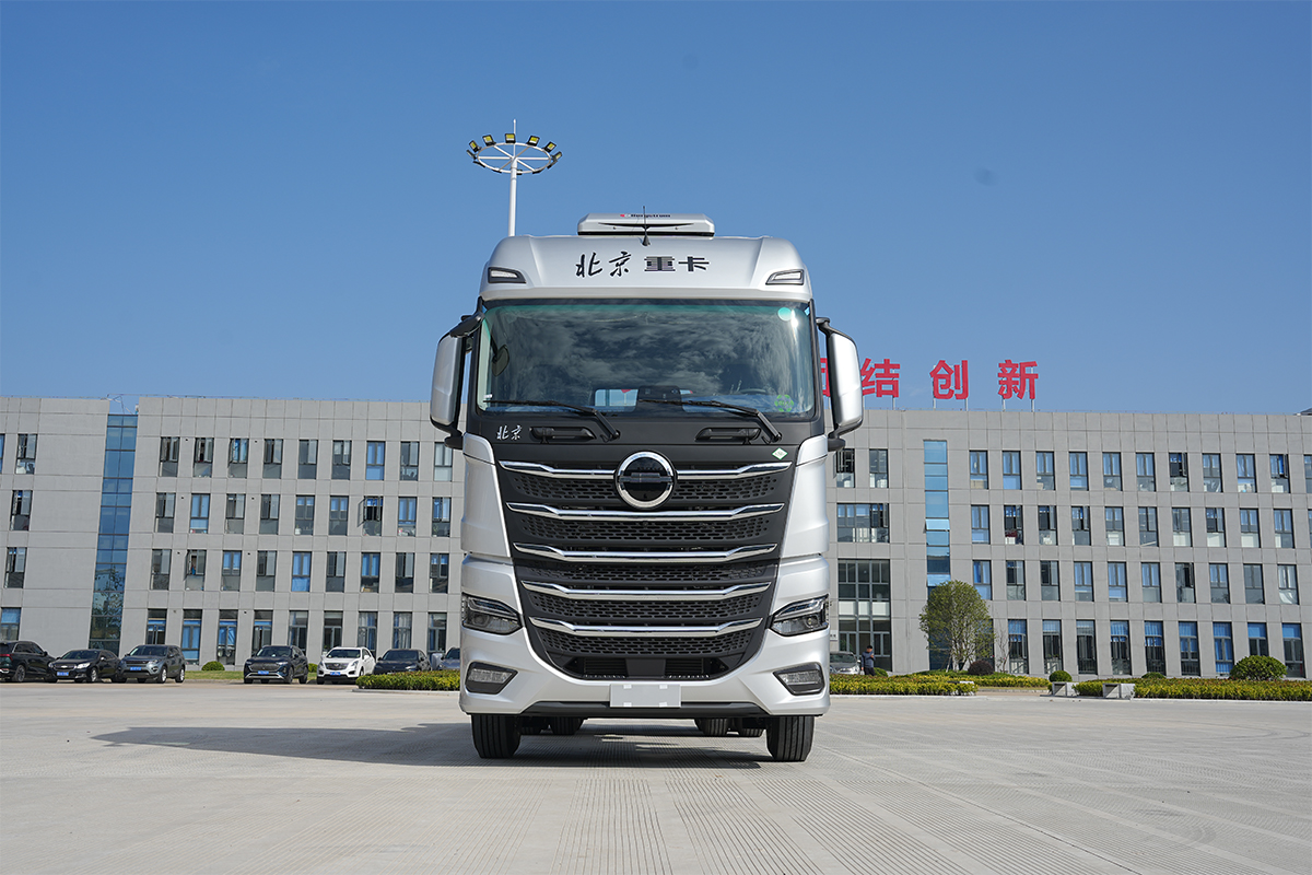 北京重卡 追夢 500馬力 6×4 國六 LNG 牽引車 煤炭運輸版（BJ4250G6CP）