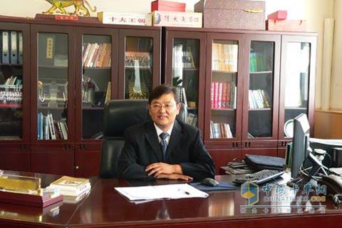 新宏昌重工集團董事長蔣曉冬