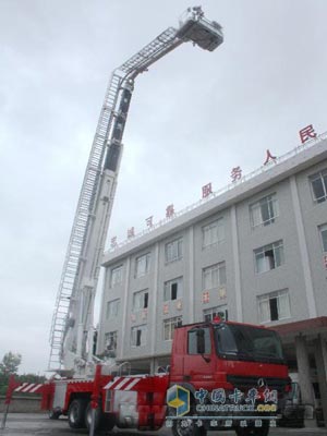 40米奔馳底盤登高平臺消防車