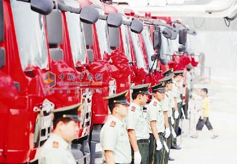 特種消防車亮相