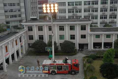 國內(nèi)最高舉高照明消防車落戶臺州