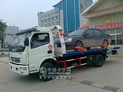清障車