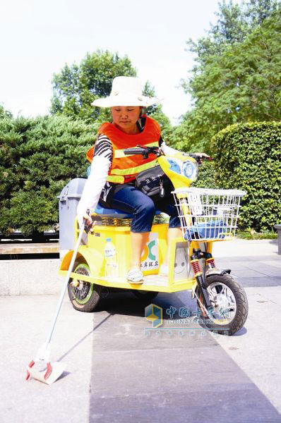 迷你環(huán)衛(wèi)車