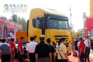 紅巖杰獅、特霸和金剛系列車型亮相太原車展