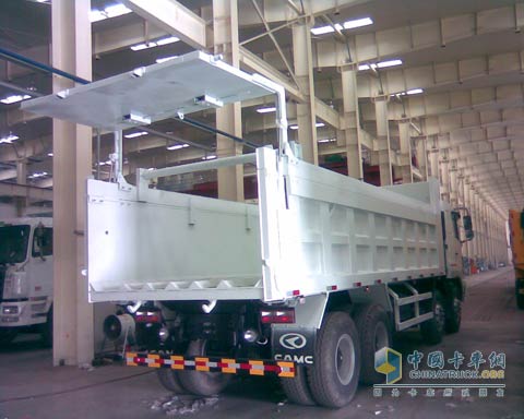 液壓后門自卸車