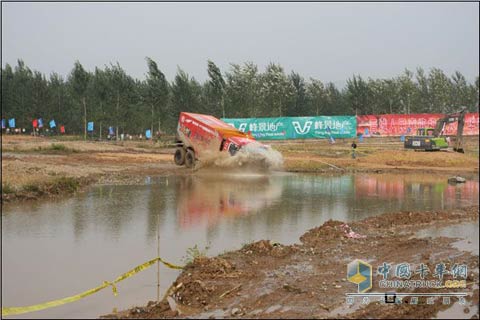 魚(yú)躍跳水