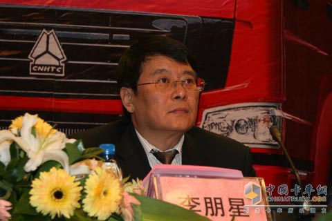 中國重汽集團(tuán)市場部李朋星總經(jīng)理