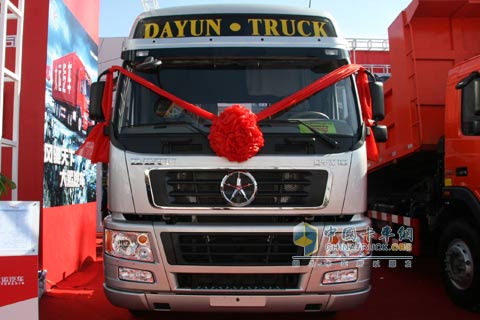 大運汽車2010北京國際車展大運CGC4251牽引車
