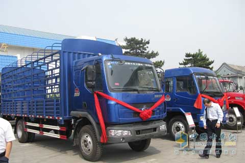 新品推介會的主角柳汽“乘龍609”