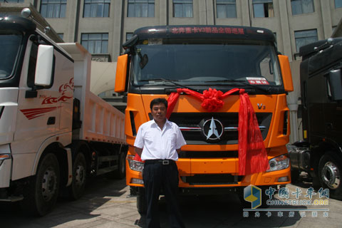 北奔重卡V3巡展車隊司機王法波