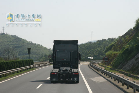 北奔重卡巡展沿途風光