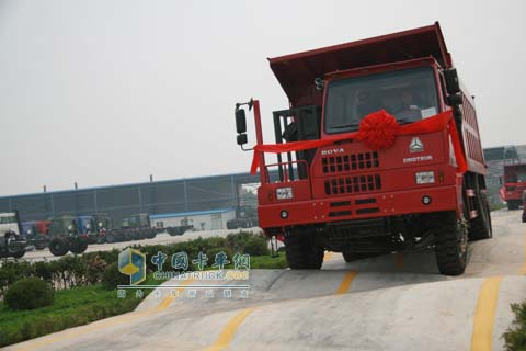 HOVA礦用自卸車(chē)