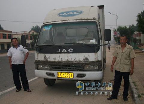 140萬(wàn)公里的長(zhǎng)征：2個(gè)人和一臺(tái)車的傳奇