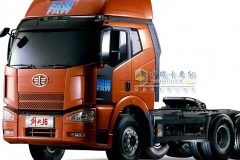解放J6P 錫柴發(fā)動機(jī)6x4牽引車