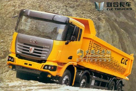 集瑞重卡8×4自卸車
