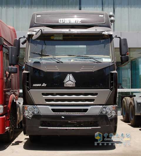中國重汽HOWO A7