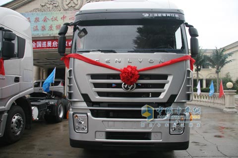 杰獅C100正面