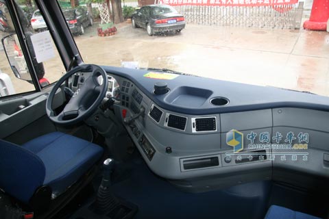 杰獅C100內(nèi)飾