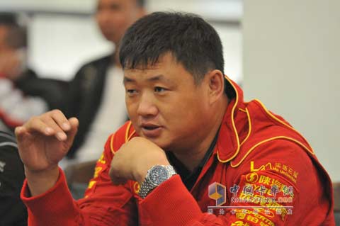 賽手在會(huì)間發(fā)表看法