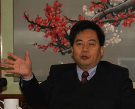 華菱用大服務(wù)與大金融構(gòu)建2011年產(chǎn)銷(xiāo)4萬(wàn)輛平臺(tái)