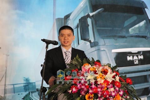 上海振和汽車銷售服務(wù)有限公司的總經(jīng)理姜敏
