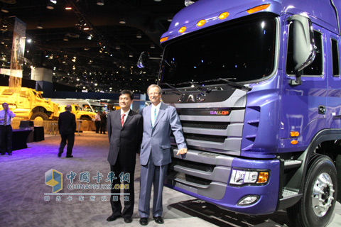 江淮汽車格爾發(fā)重卡亮相美國中部卡車展