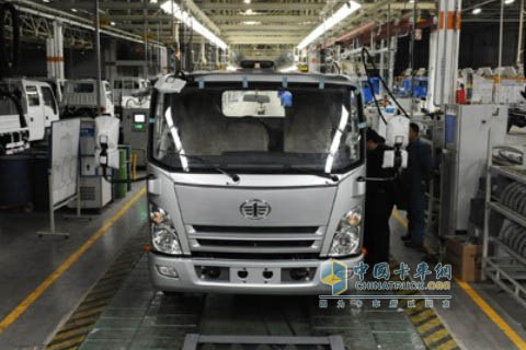 一汽解放輕卡L330哈爾濱新廠下線(xiàn)