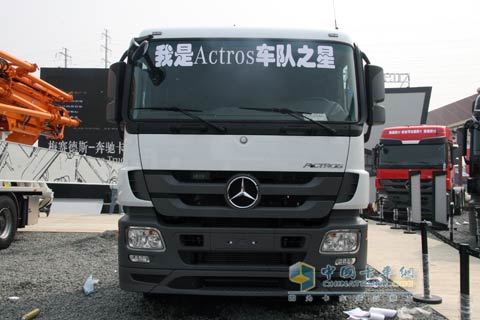 奔馳卡車車隊(duì)之星北京車展