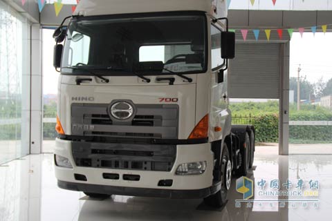 廣汽日野700牽引車(chē)