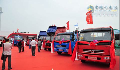 東風汽車股份農機展展臺