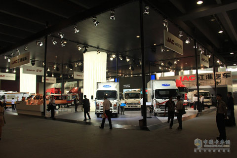江淮汽車(chē)廣州車(chē)展展臺(tái)
