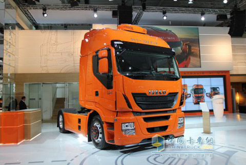 德國(guó)漢諾威車展斬獲“2013年度卡車”殊榮的Stralis Hi-Way