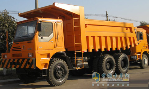 陜汽非公路寬體自卸車